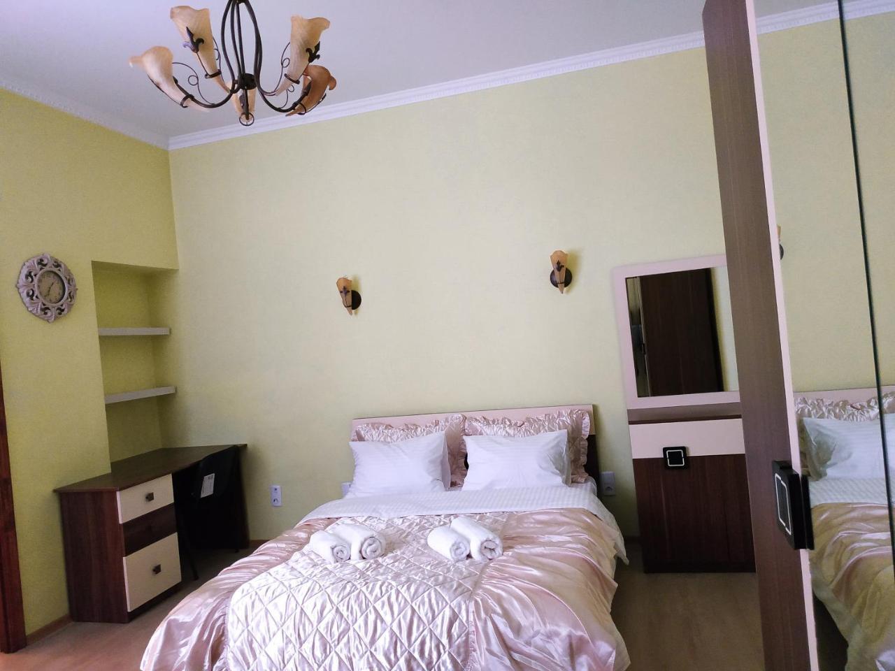 Lviv City Apartment Экстерьер фото